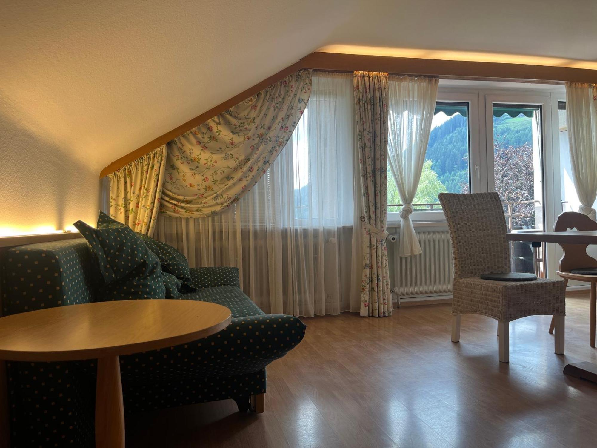 Goldener Hahn B&B Baiersbronn - Ferienwohnungen Mit Hotel Service Nahe Gartenschau Tal X Camera foto