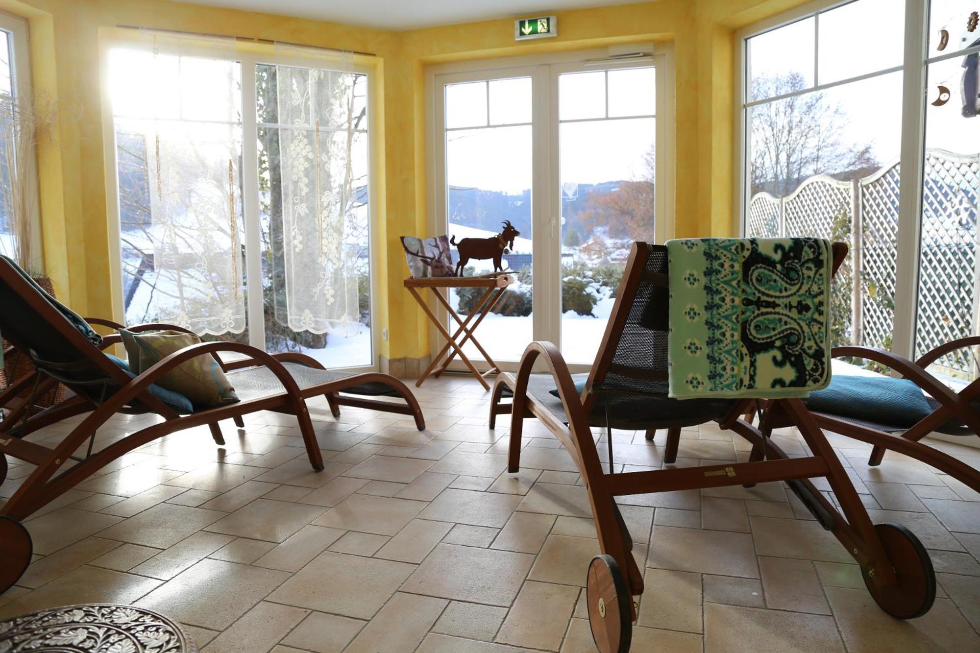 Goldener Hahn B&B Baiersbronn - Ferienwohnungen Mit Hotel Service Nahe Gartenschau Tal X Esterno foto